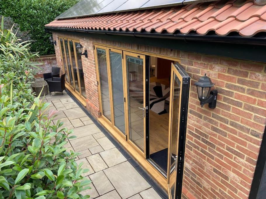 Apartamento Stansted Airport Luxury Annexe With Parking. Birchanger Exterior foto